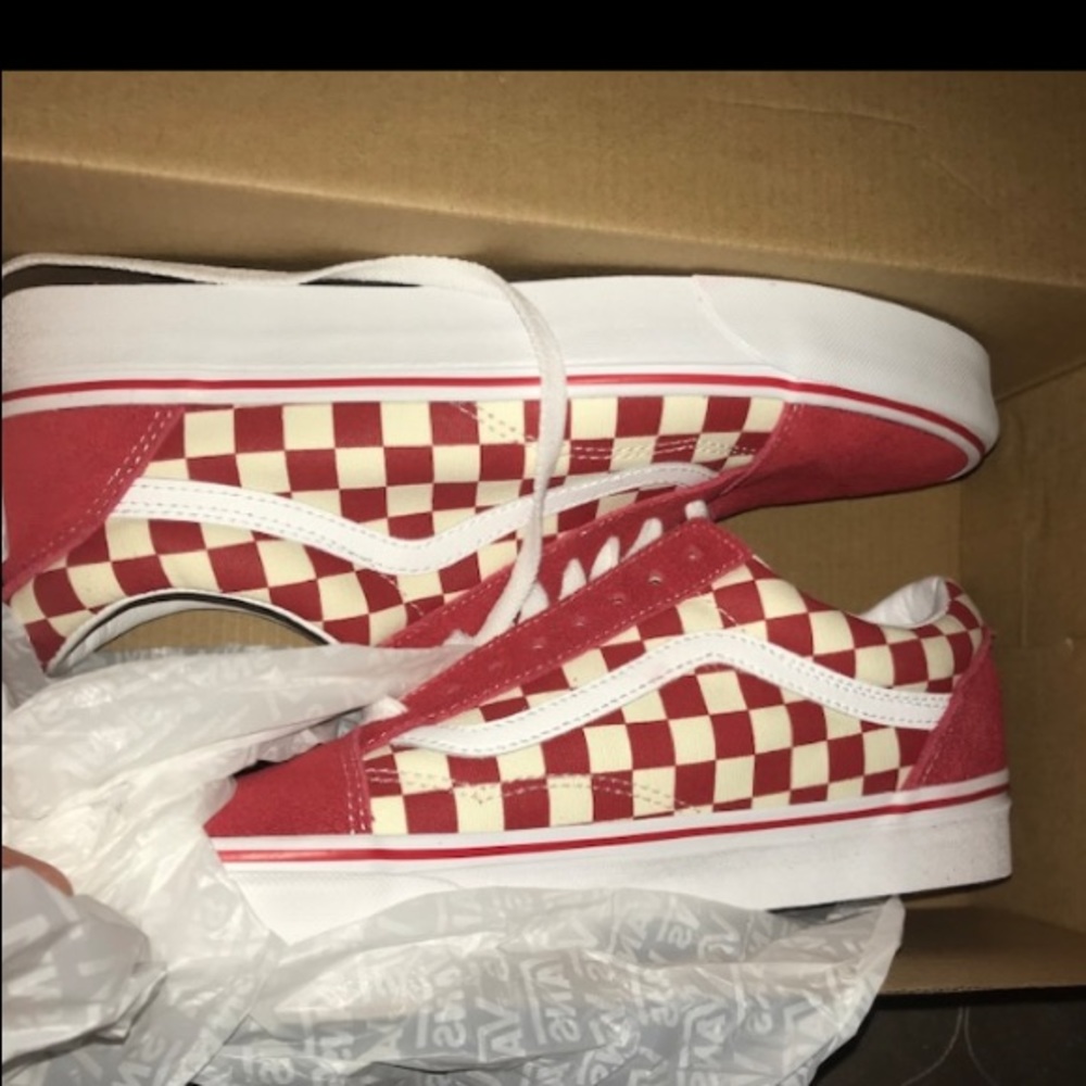 Vans red old skool checkered
